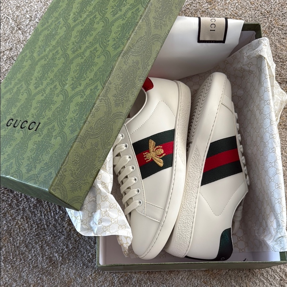 Gucci Cream Sneakers with Red and Green Accents